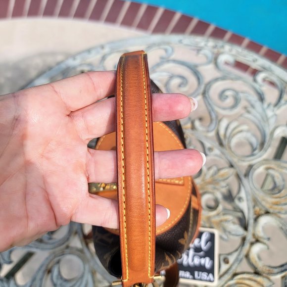 ❌❌SOLD ❌❌ Louis Vuitton Duffel Bag - Picture 6 of 16